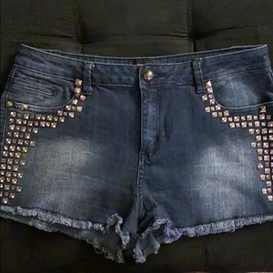 2B Bebe size 31 dark denim jeans